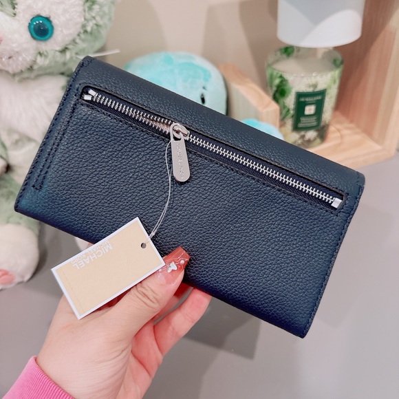 Michael Kors Cassie Large Trifold Wallet/NWT - Picture 4 of 8